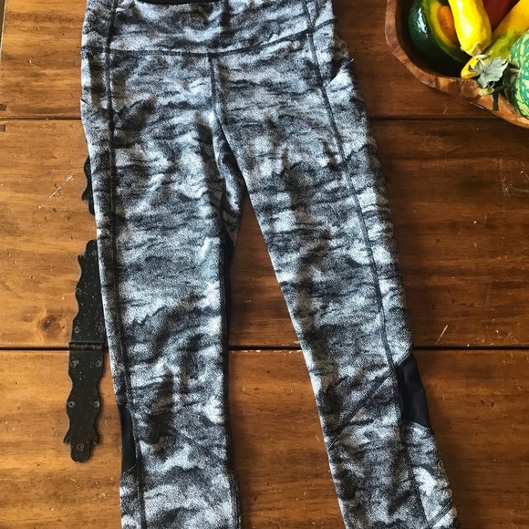 Lululemon Pace Rival Crop 22” Luxtreme Leggings Hazy Days Sz 6 - Picture 8 of 13